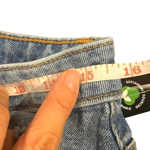 Nwt Blue Distressed Jeans 💙 - Picture 8 of 10